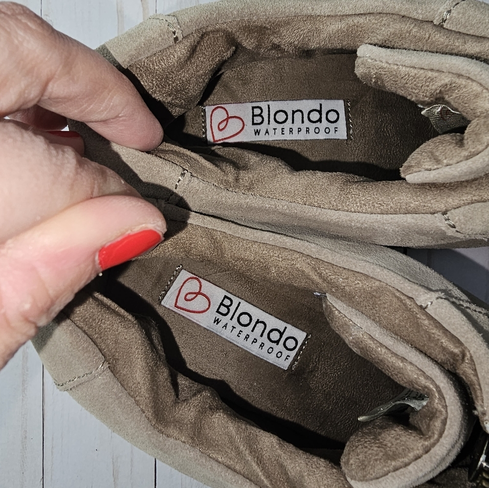 Blondo worn once Waterproof Suede Glenda Wedge Sneakers - Picture 8 of 10